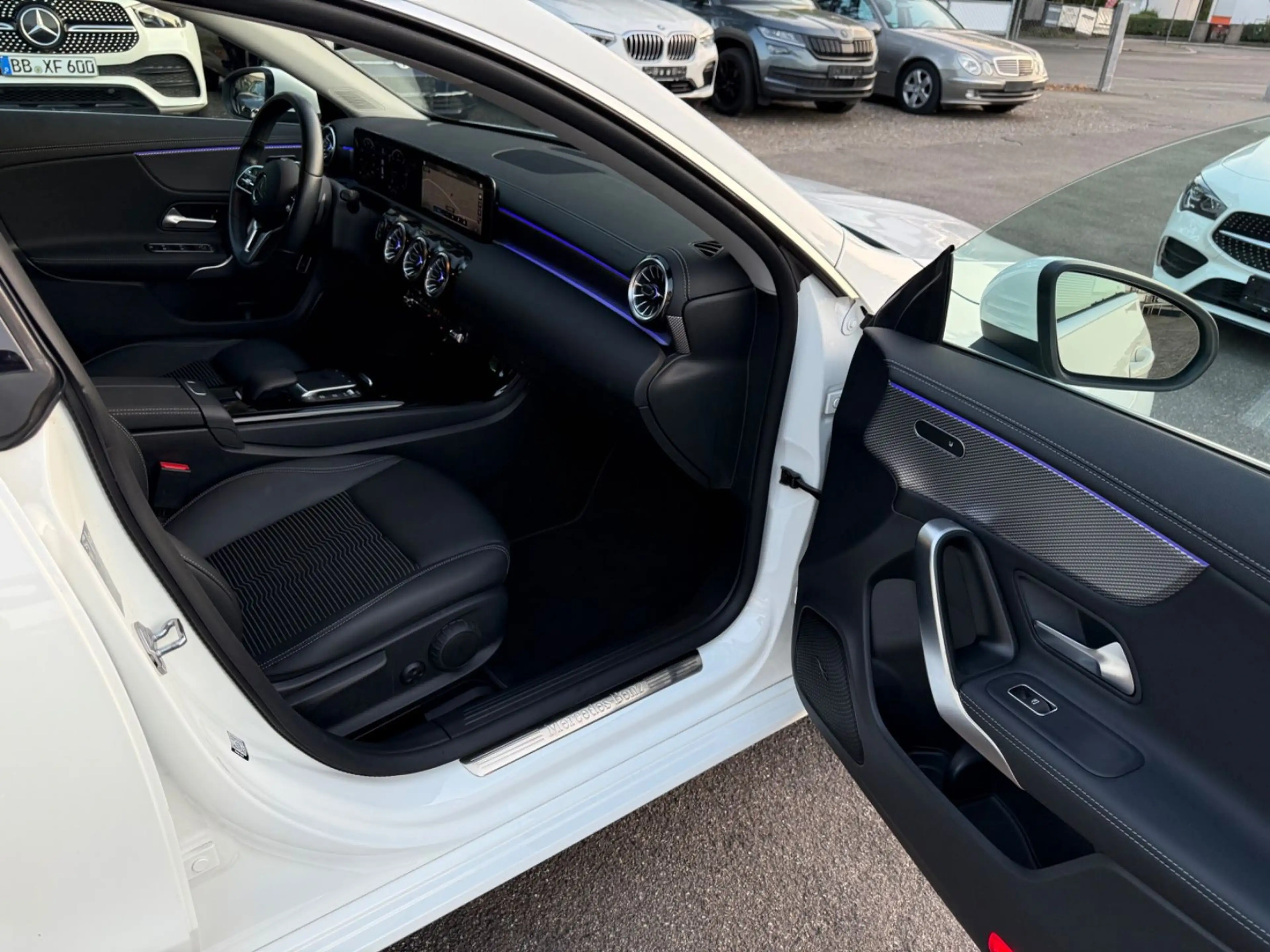 Mercedes-Benz CLA 220 d — photo 12