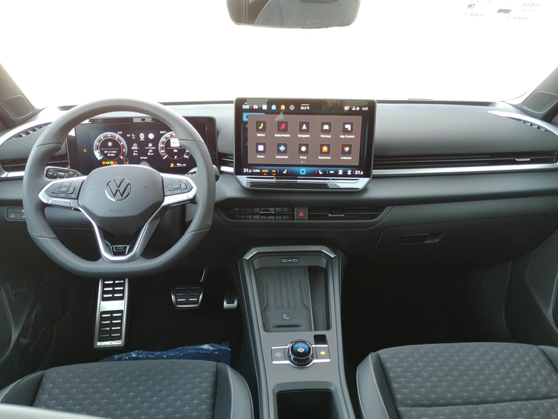 Volkswagen T-Roc 1.5eTSI DSG R-Line AHK ACC el. Hk 18 Zoll — photo 7