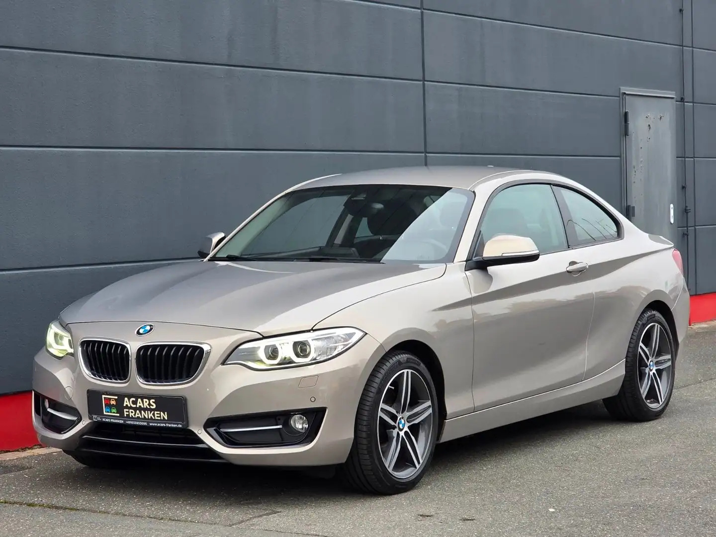 BMW 220 i Coupe *Xenon*Navi*PDC*Spurhalte*DAB Silver - 1