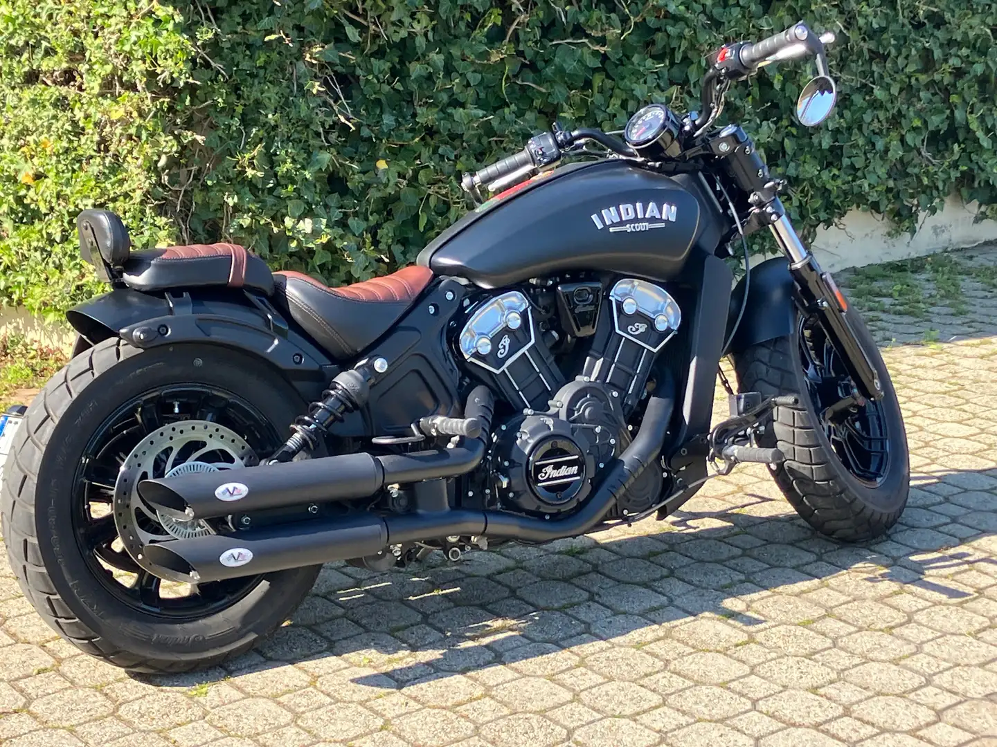 Indian Scout Bobber accessoriata Noir - 1