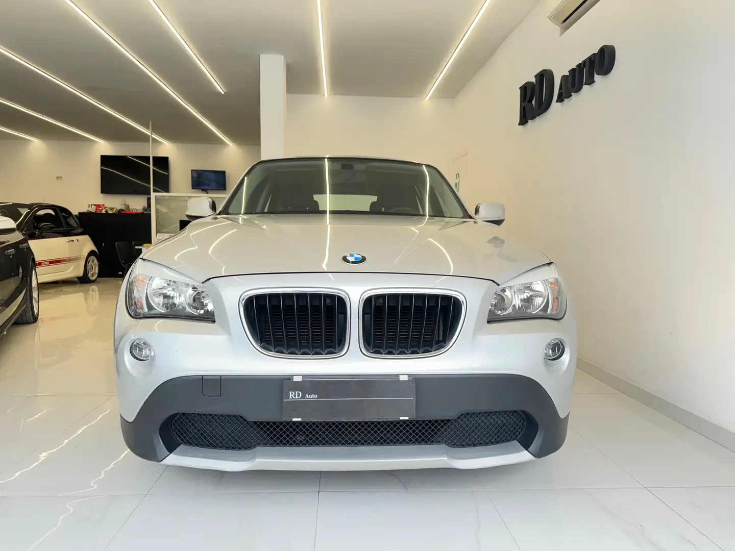 BMW X1 sdrive18d Futura Automatica Grigio - 2