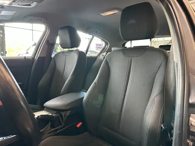 BMW 1 Series view 8