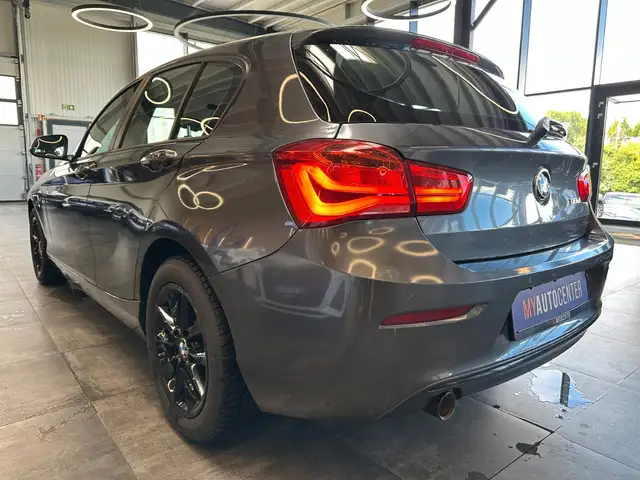 BMW 1 Series view 5