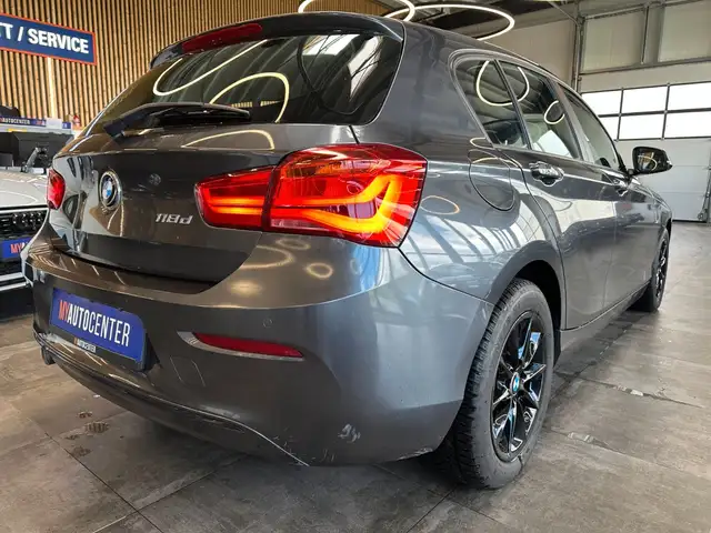 BMW 1 Series view 2