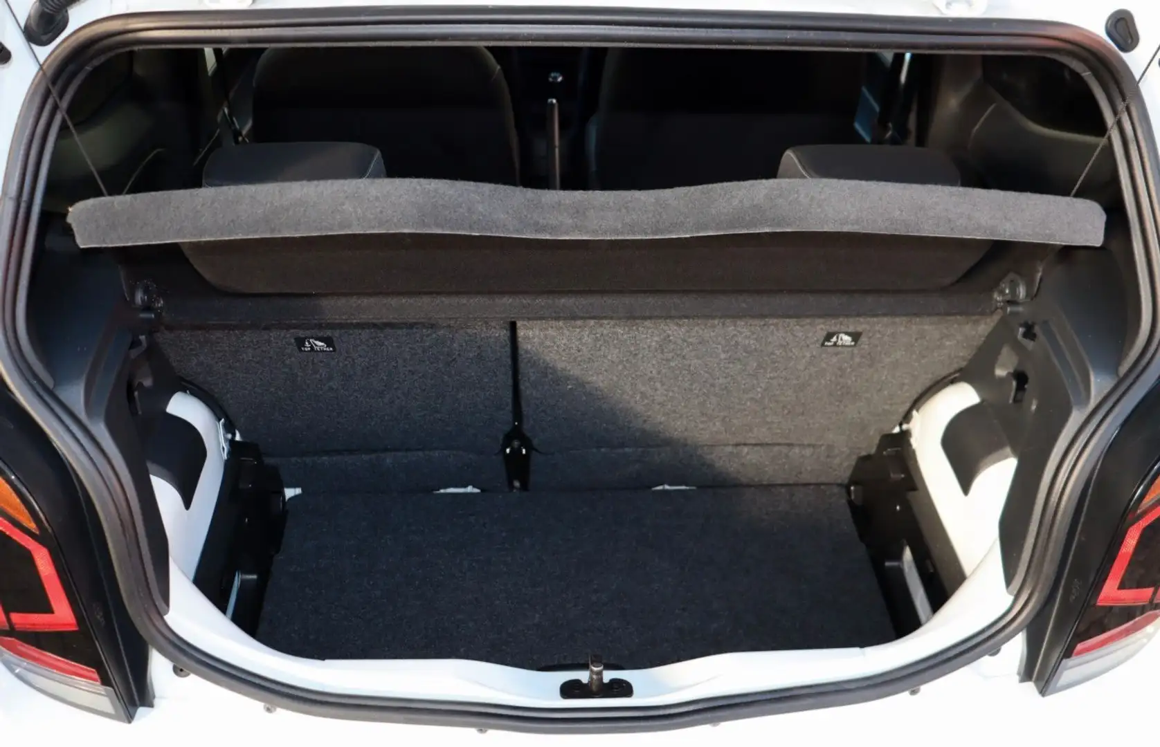 Volkswagen up! Active *1.Hd*Klimaautom*Sitzh*Kamera*8 Räder Weiß - 2