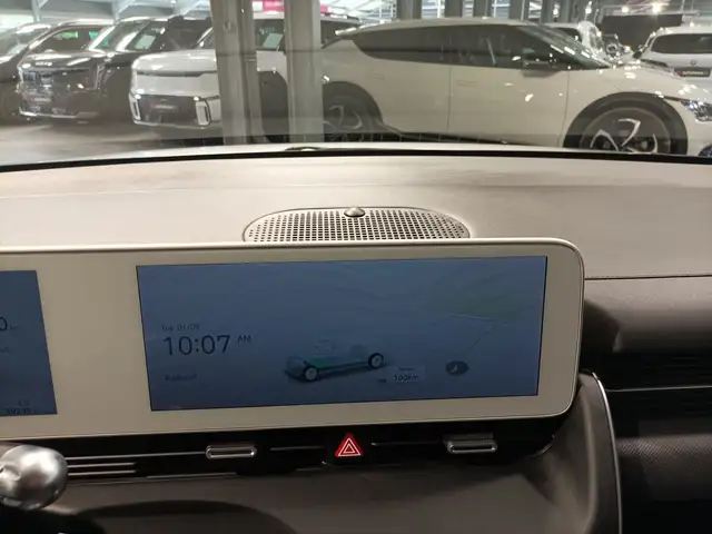 Hyundai IONIQ 5 view 11