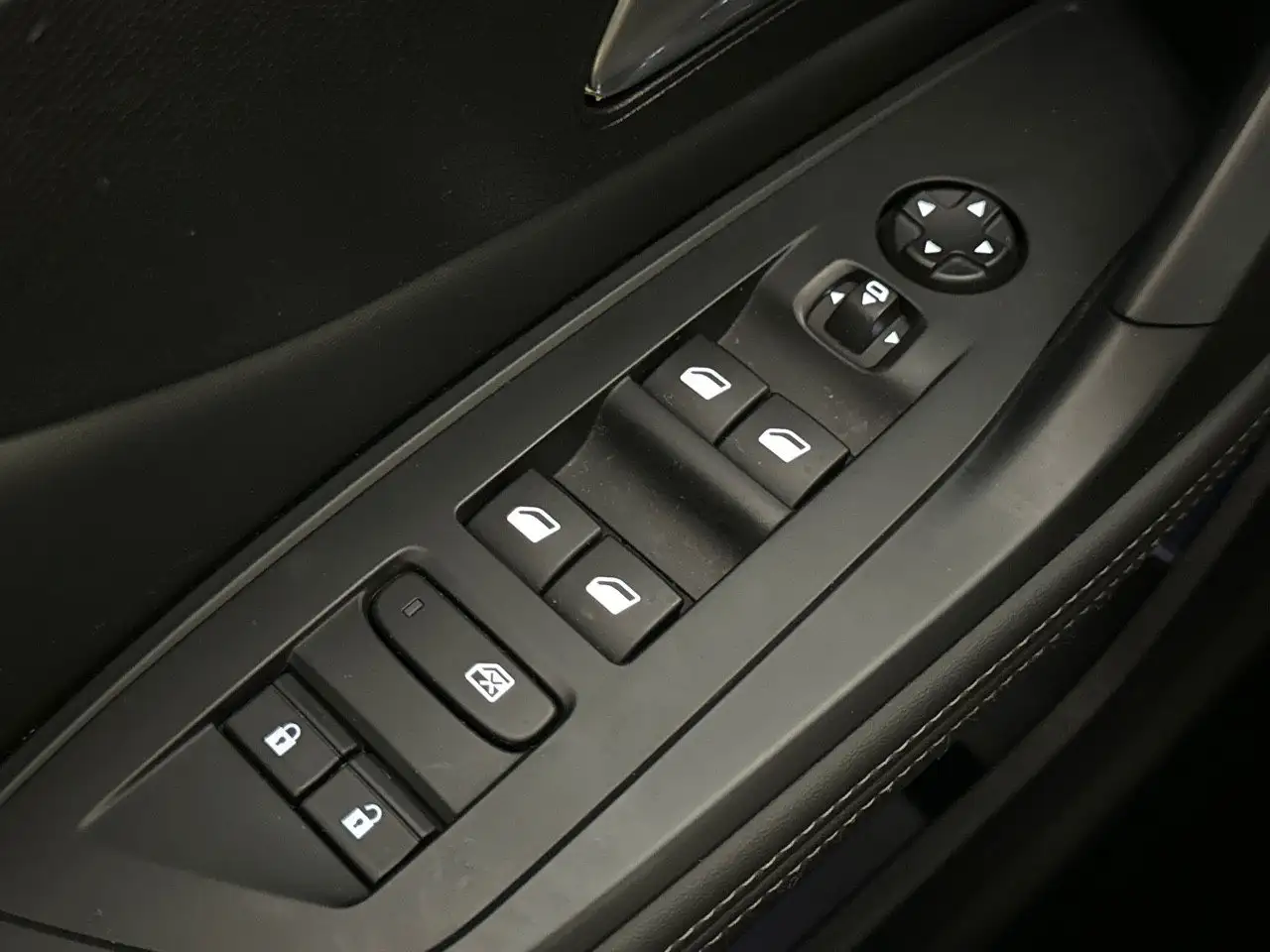 Peugeot 408 Allure Pack PureTech 130 EAT8 S&S aut. 19
