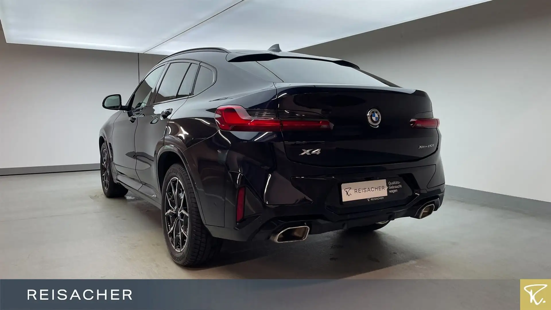 BMW X4 xDrive 20i A M-Sport,Pano,StdHzg,AHK,ACC,HUD Schwarz - 2