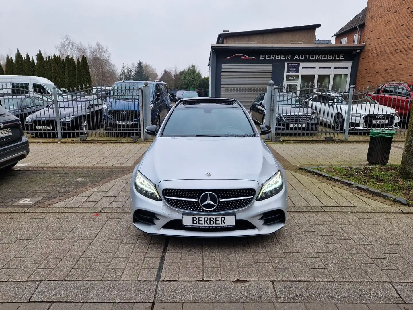 Mercedes-Benz C 220 d T AMG Sportpaket*PANO*NIGHT*WIDESC*AHK* Silber - 2