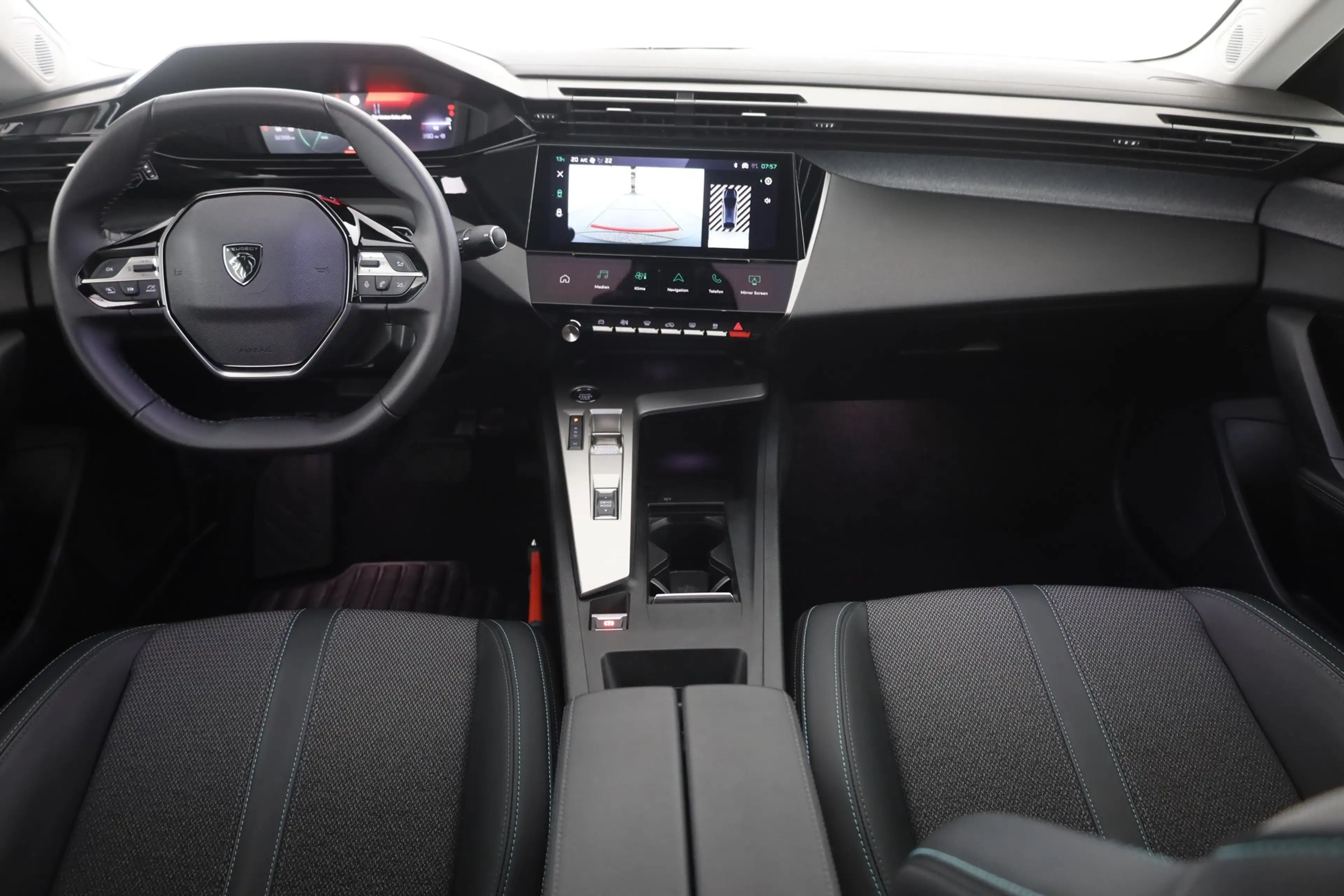 Peugeot 408 1.2 Hybrid 145 Aut. LED ACC Navi Kamera — photo 9