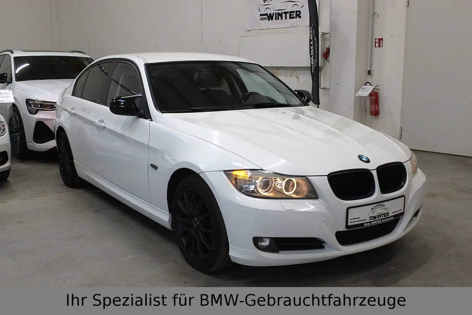 BMW 318 i Facelift*Steuerkette Neu*Scheckheft Weiß - 1