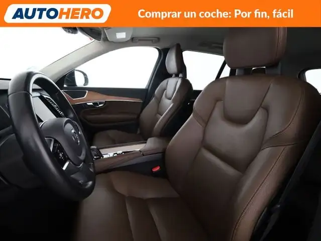 Volvo XC90 view 11