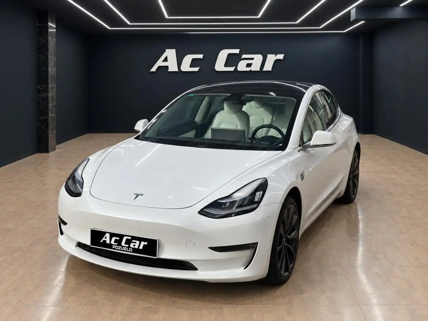 Tesla Model 3 Long Range Dual Motor Premium Interior - 1