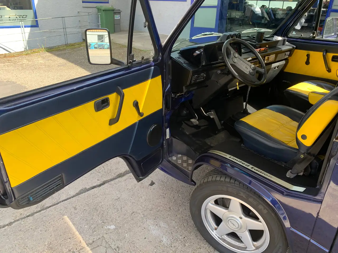 Volkswagen T4 Caravelle Einzelstück Camper mit 2 Schiebetüren, foto 3