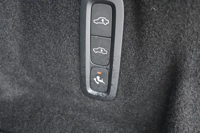 Volvo XC60 view 7