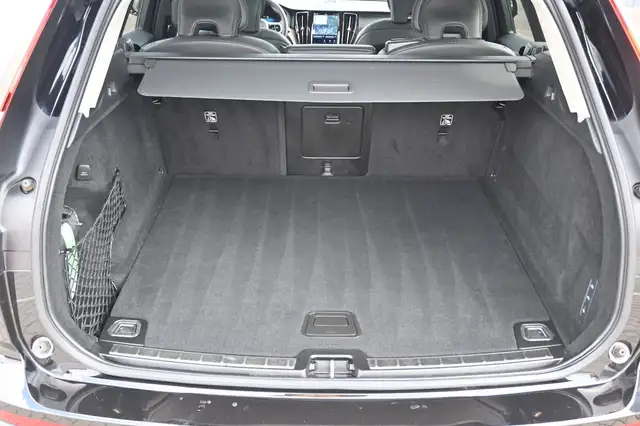 Volvo XC60 view 6