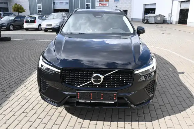 Volvo XC60 view 3