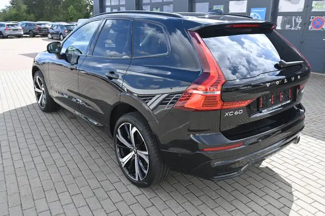 Volvo XC60 view 9