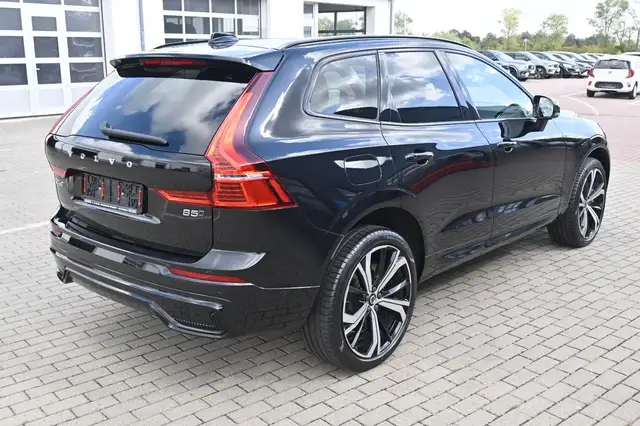 Volvo XC60 view 4
