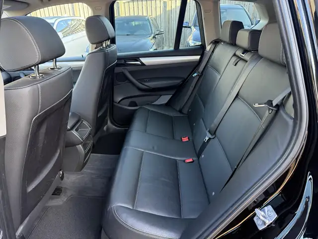 BMW X3 view 6