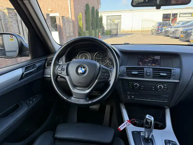 BMW X3 view 3
