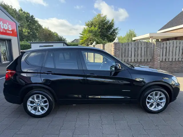 BMW X3 view 13
