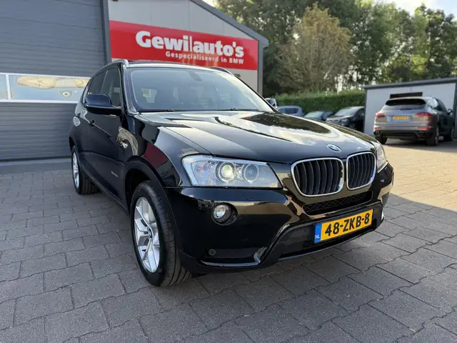 BMW X3 view 16