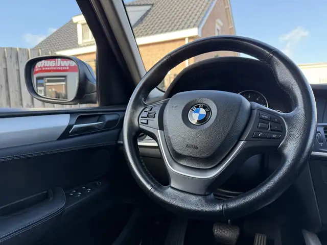 BMW X3 view 11