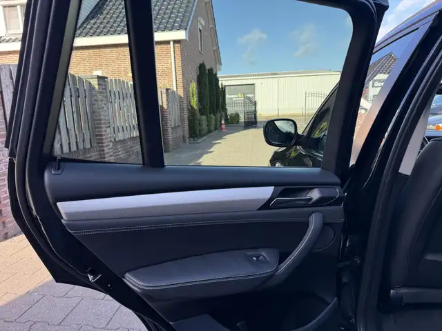 BMW X3 view 15