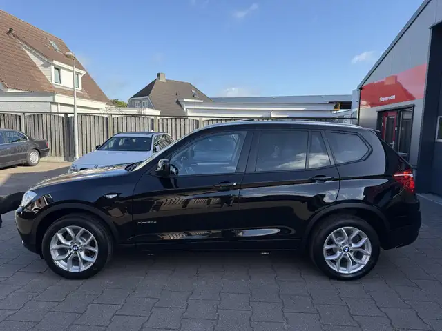 BMW X3 view 4