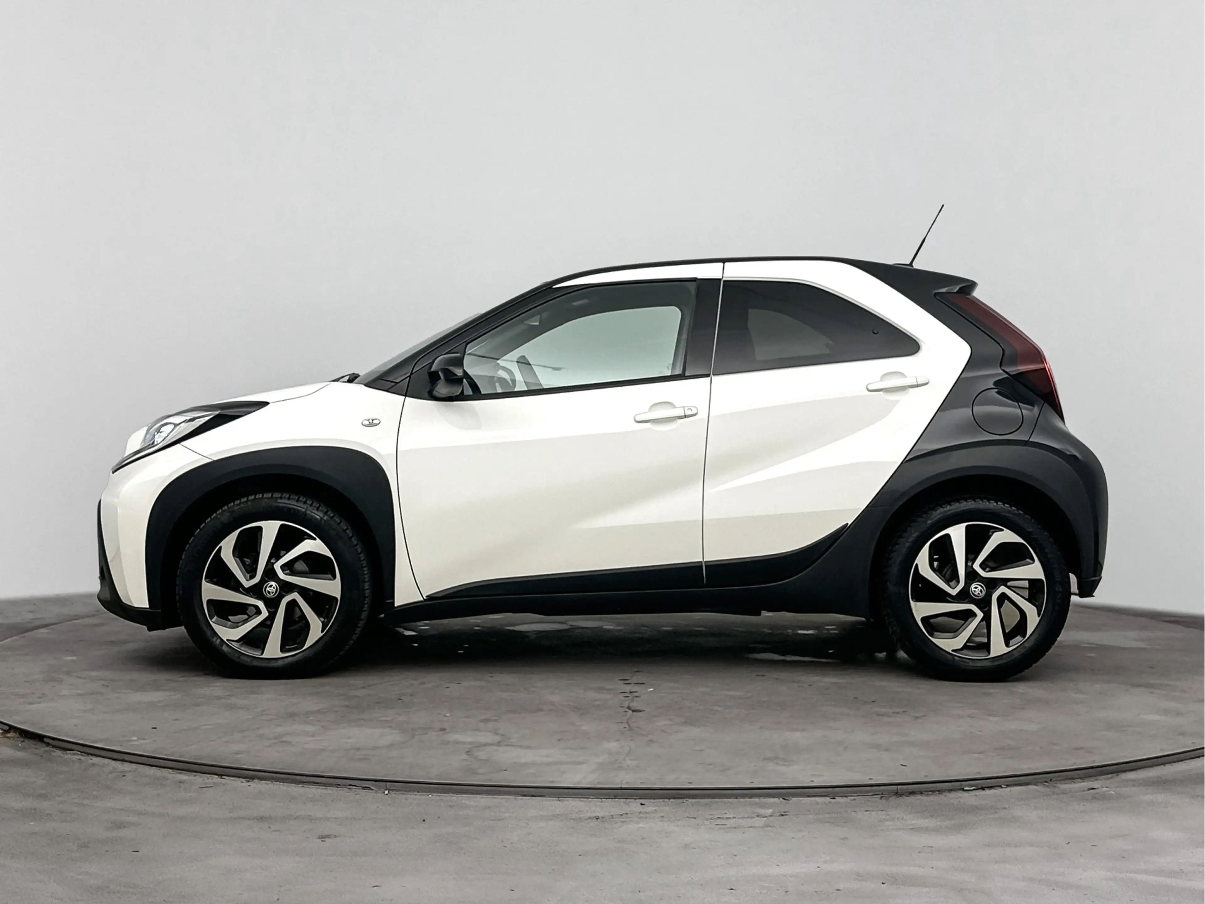 Toyota Aygo X 1.0 VVT-i S-CVT Pulse | Cruise Control Adaptief | — photo 3