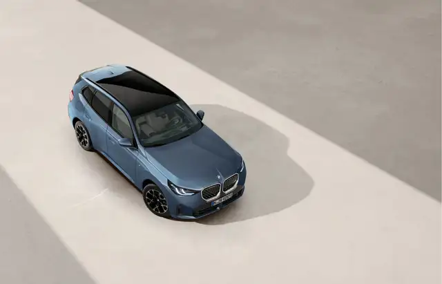 BMW X3 view 11