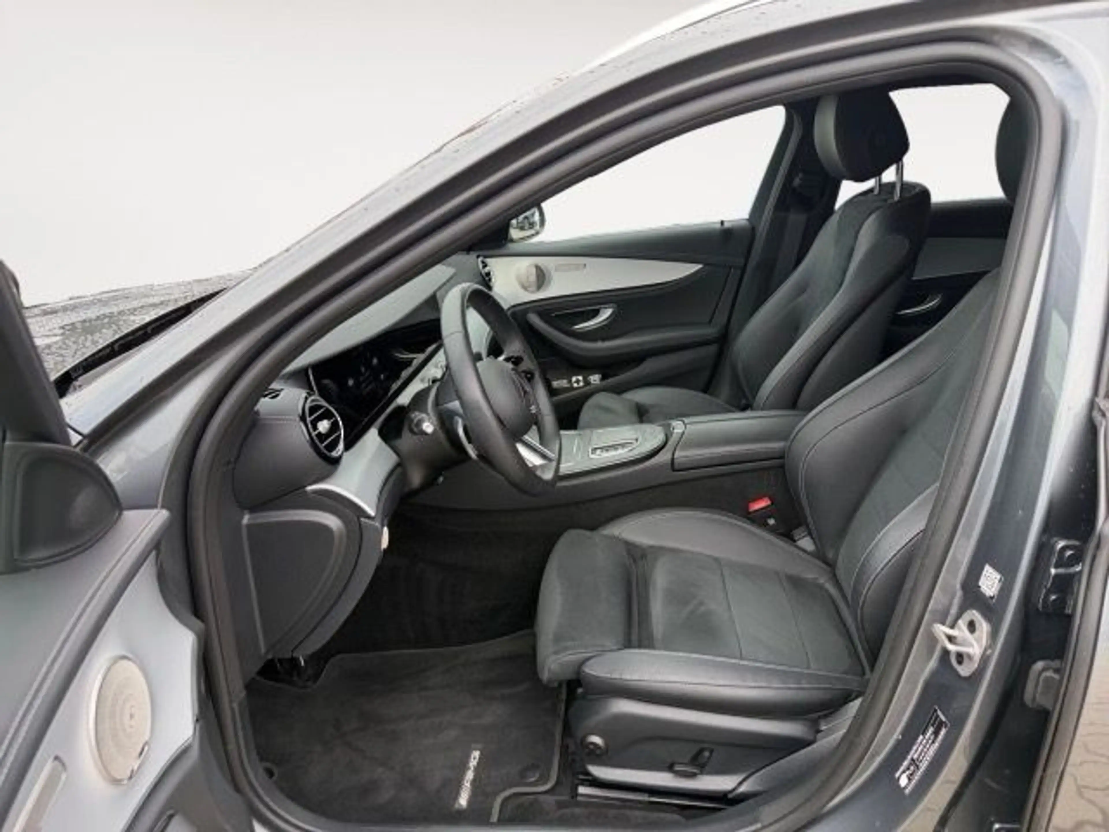 Mercedes-Benz E 300 de T 4Matic AHK; — photo 10