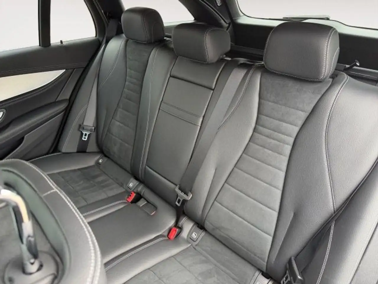 Mercedes-Benz E-Class de T 4Matic AHK;, миниатюра 14