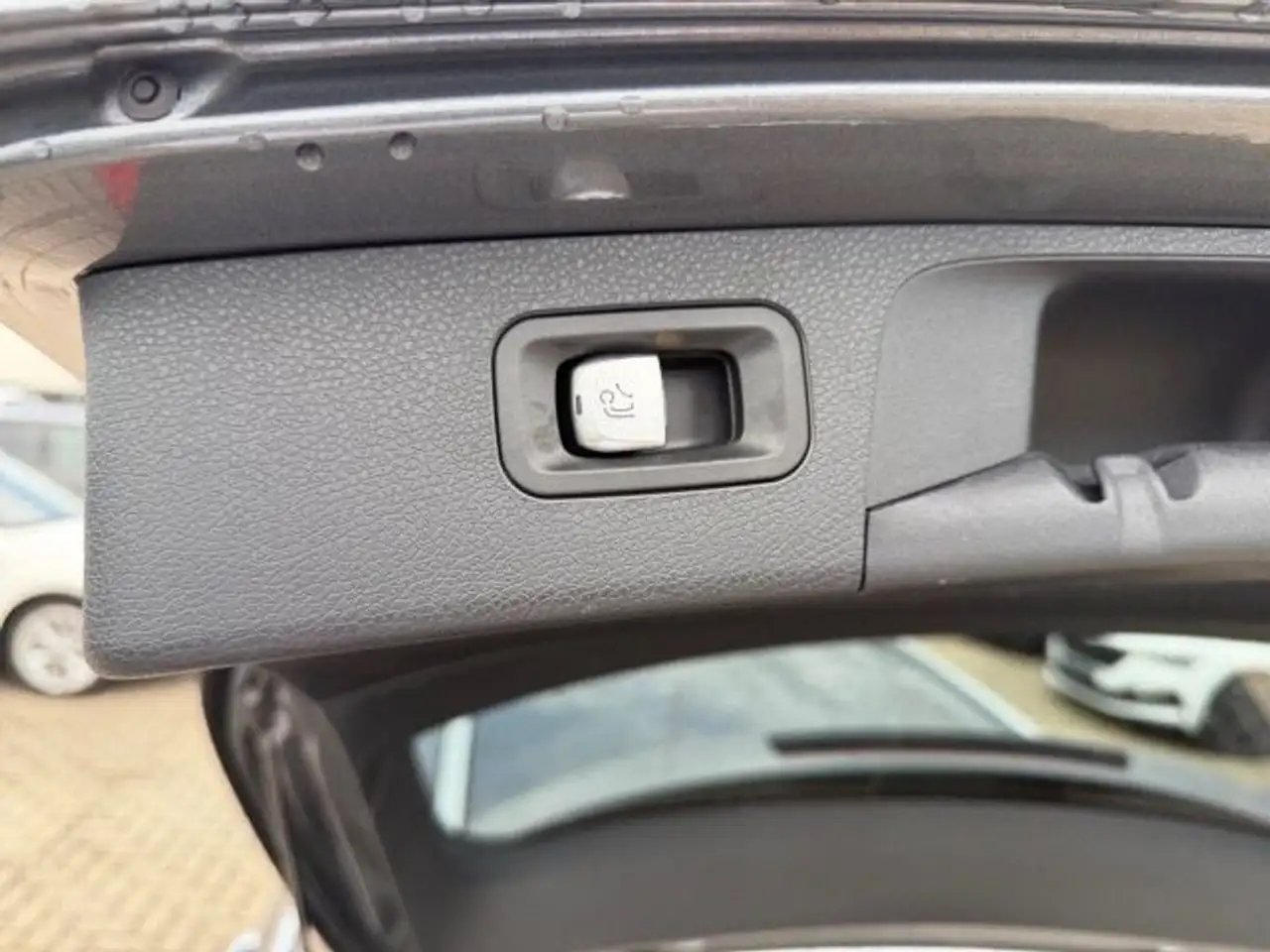Mercedes-Benz E-Class de T 4Matic AHK;, миниатюра 18