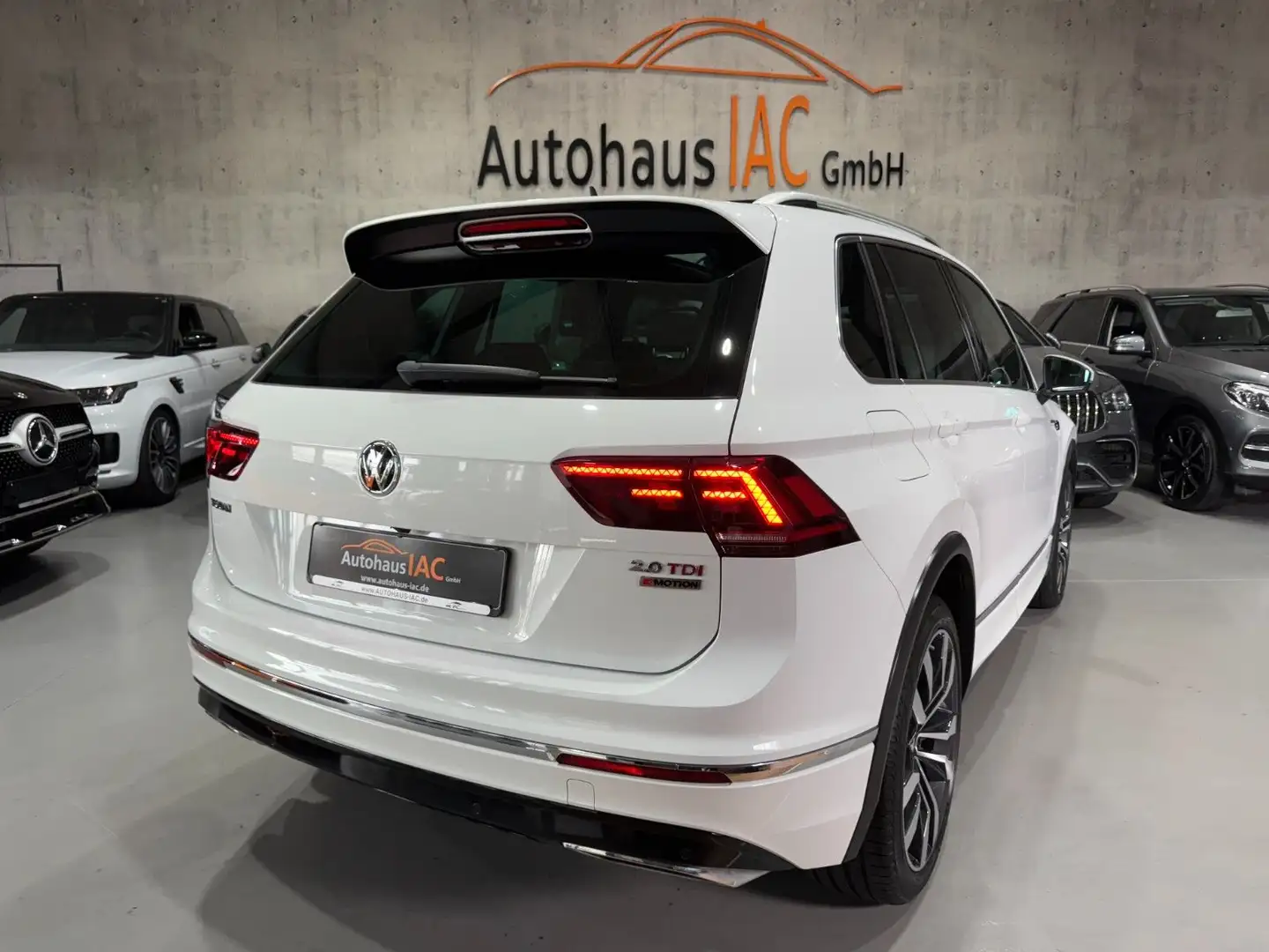 Volkswagen Tiguan Highline/4Motion/PANO/NAVI/AHK/MEMORY/LED Weiß - 2