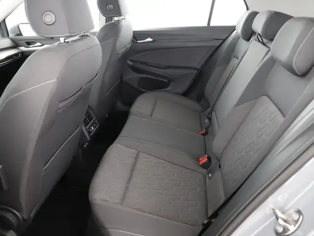 Volkswagen Golf view 9