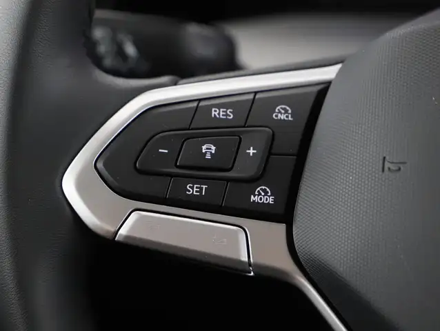 Volkswagen Golf view 13
