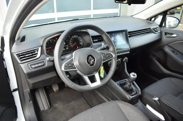 Renault Clio view 4