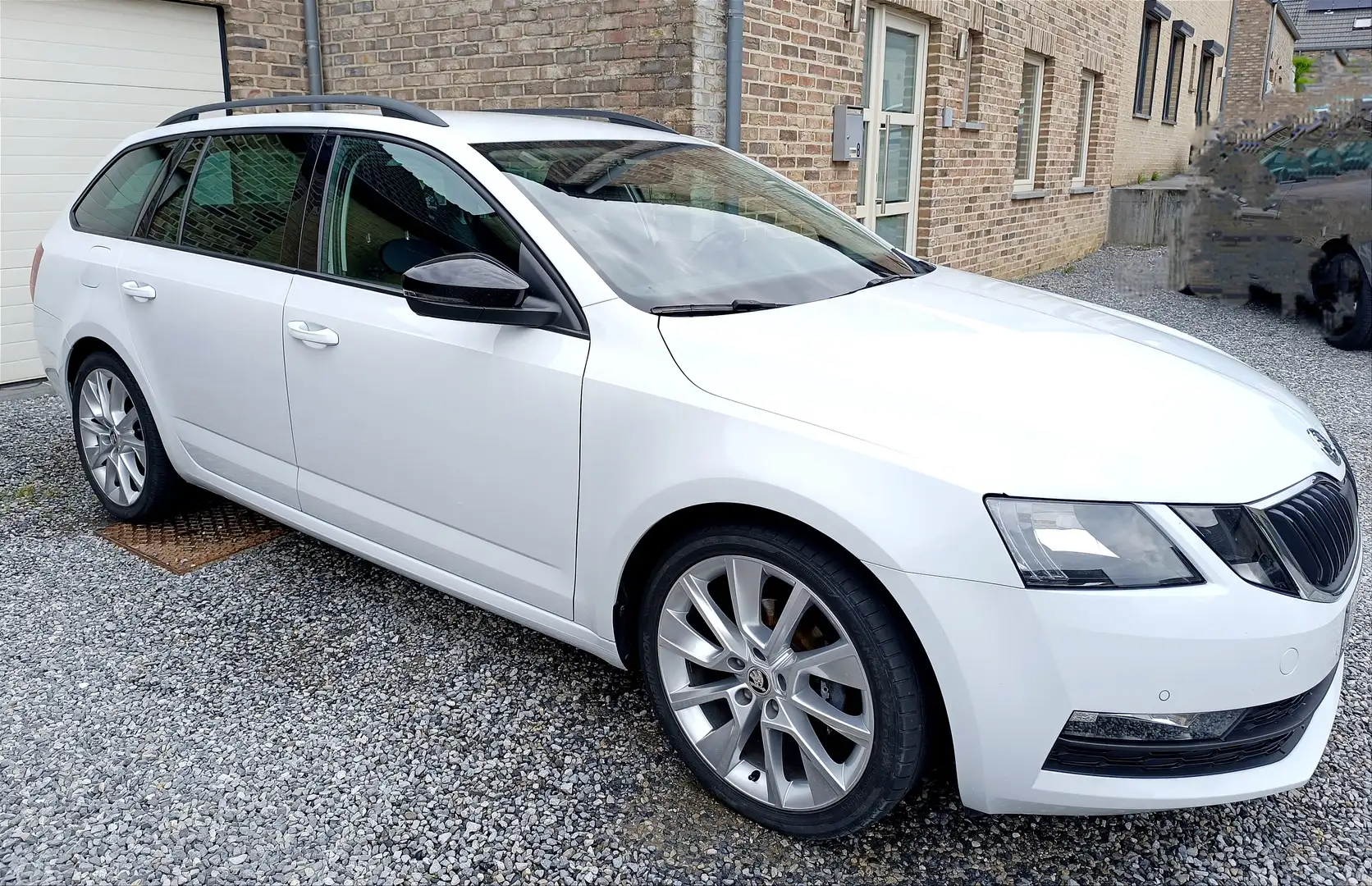 Skoda Octavia Octavia SW 1.6 CR TDi Ambition (EU6.2) Wit - 1