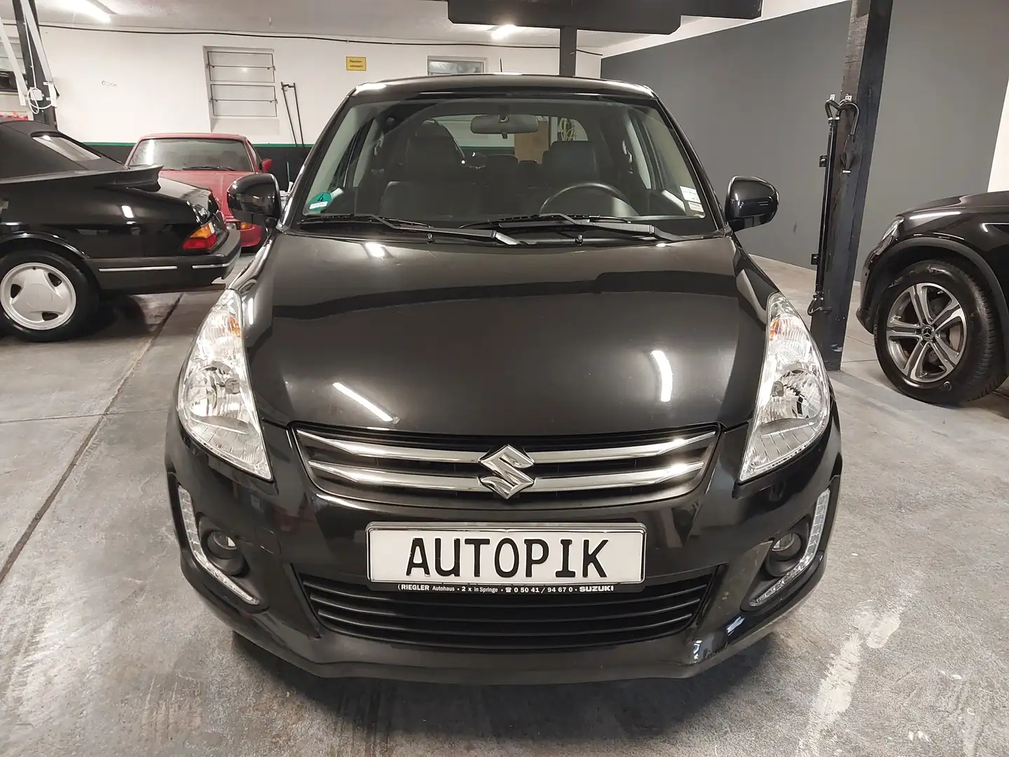 Suzuki Swift Club *TÜV(NEU)*KLIMA*EURO-5*GARANTIE* Schwarz - 2