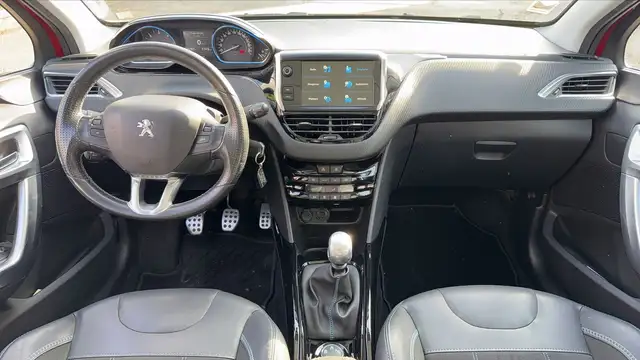 Peugeot 2008 view 11