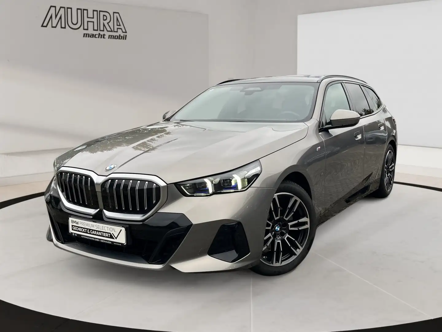 BMW 520 i Touring M Sport Pano Autobahnas. AHK Sthzg. Grau - 2