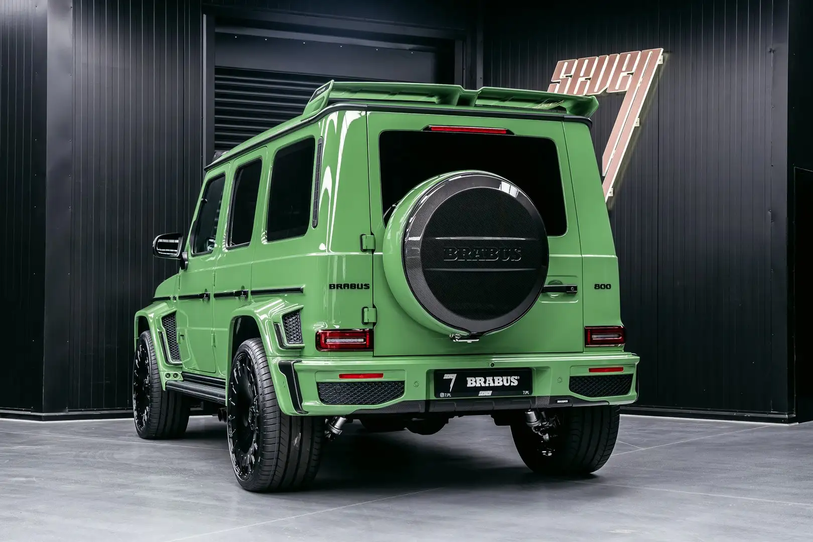 Mercedes-Benz G 63 AMG BRABUS G800 Individual Color + MY26 + A22 + Carbon Grün - 2