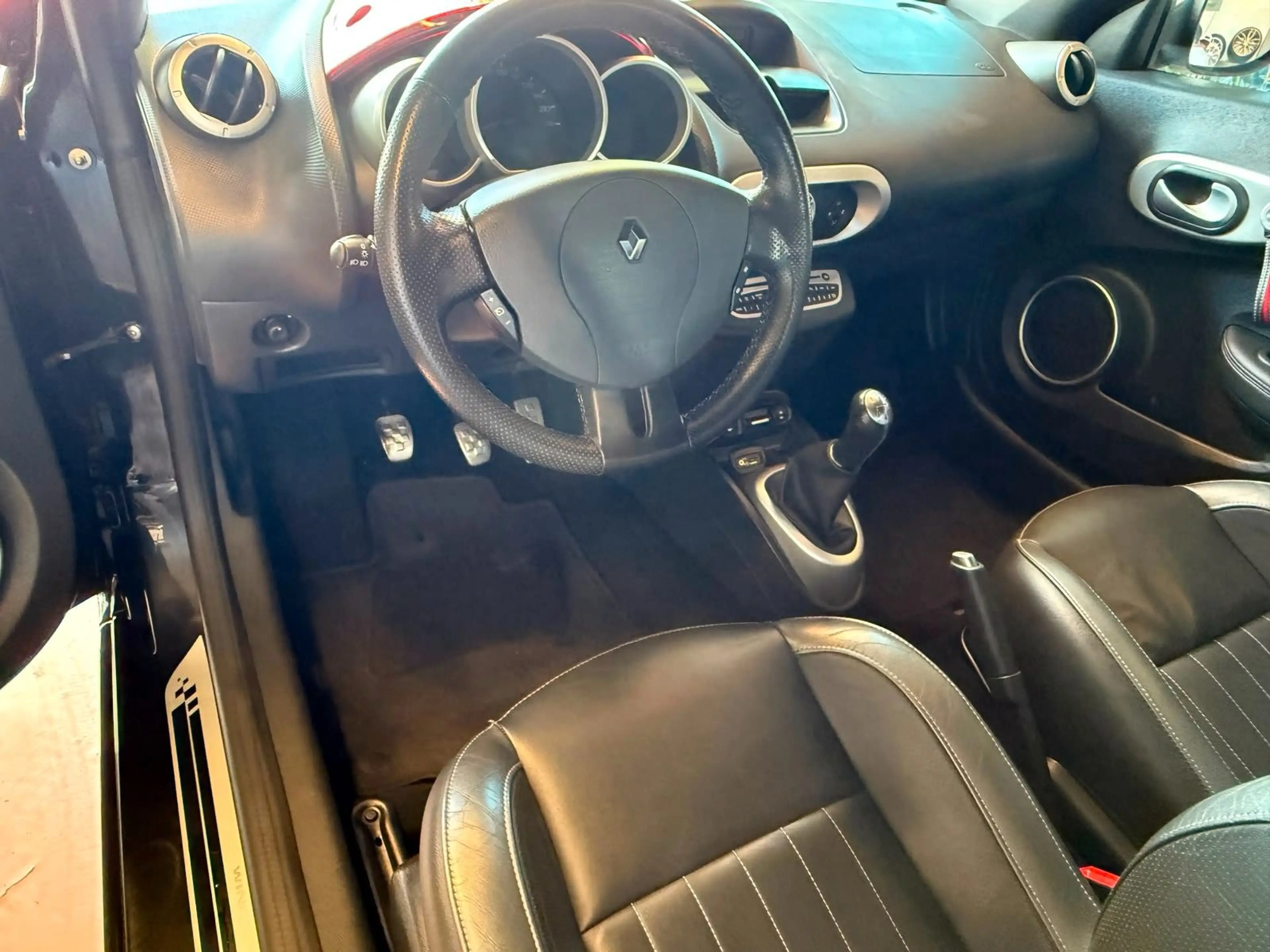 Renault Wind Night & Day Leder / Klima / 8-fach bereift — photo 15
