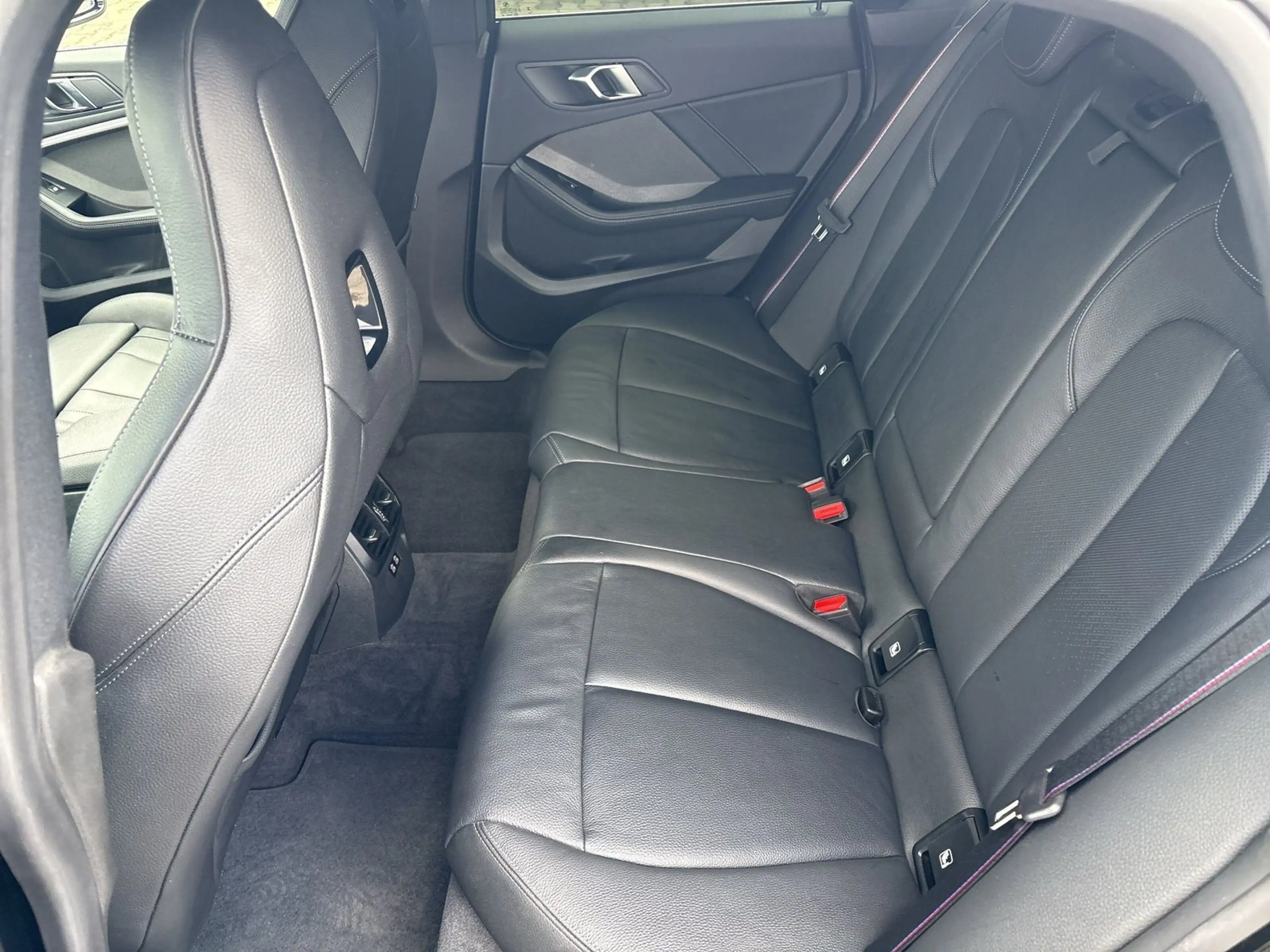 BMW 235 M235i xDrive A — photo 12