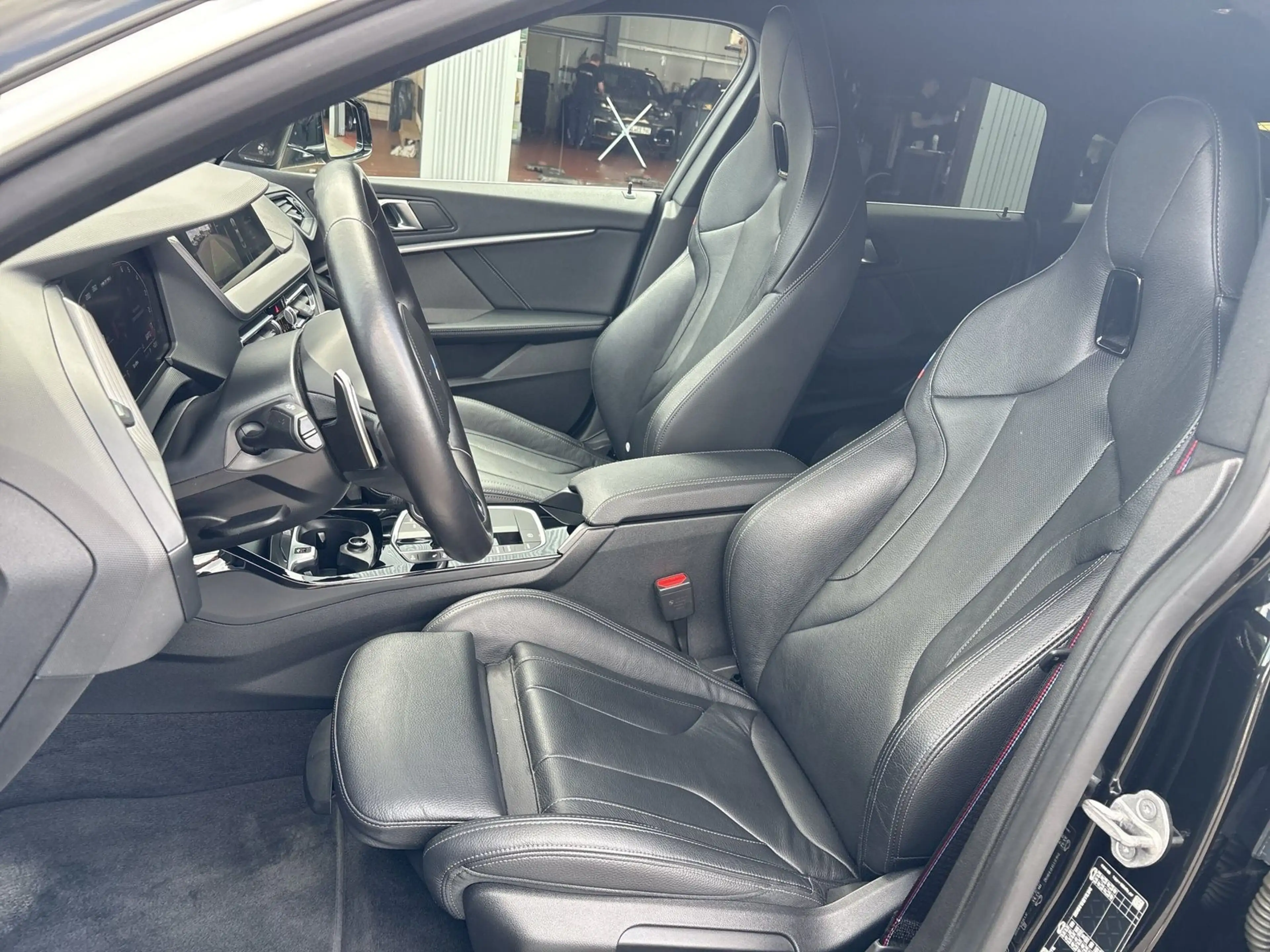 BMW 235 M235i xDrive A — photo 9