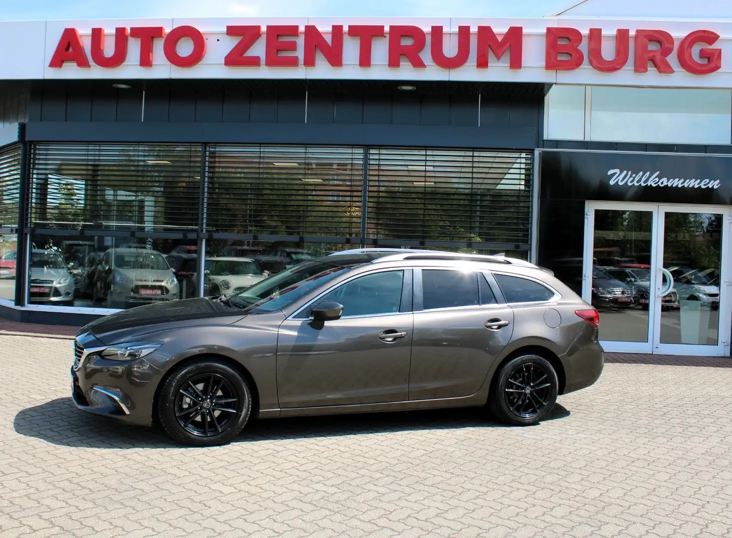 Mazda 6 Kombi 2.2l D Center-Line AHK SHZ Navi Braun - 1