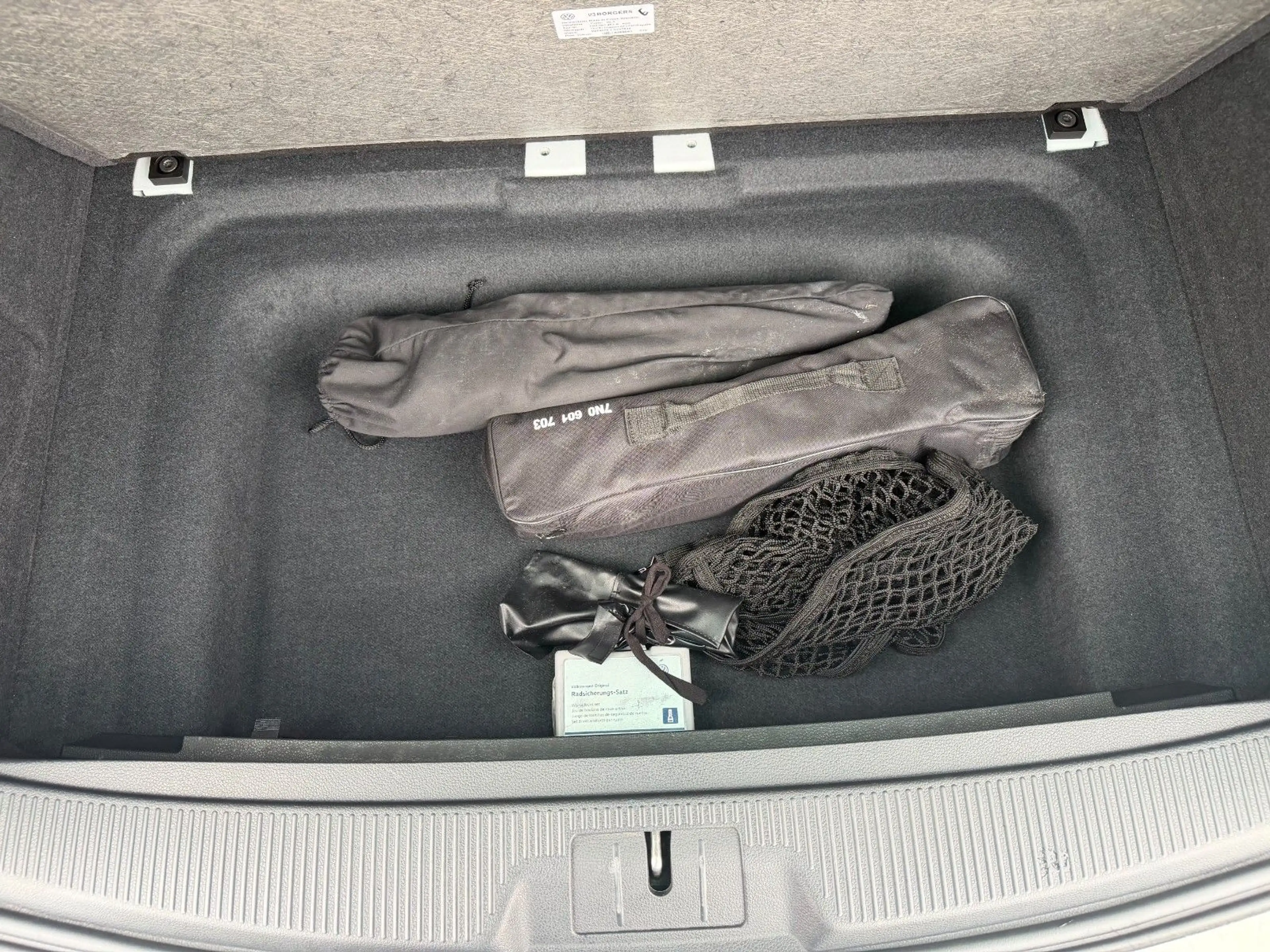 Volkswagen Sharan 2.0 TSI Allstar DSG PANO NAV SHZ ACC AHK — photo 8