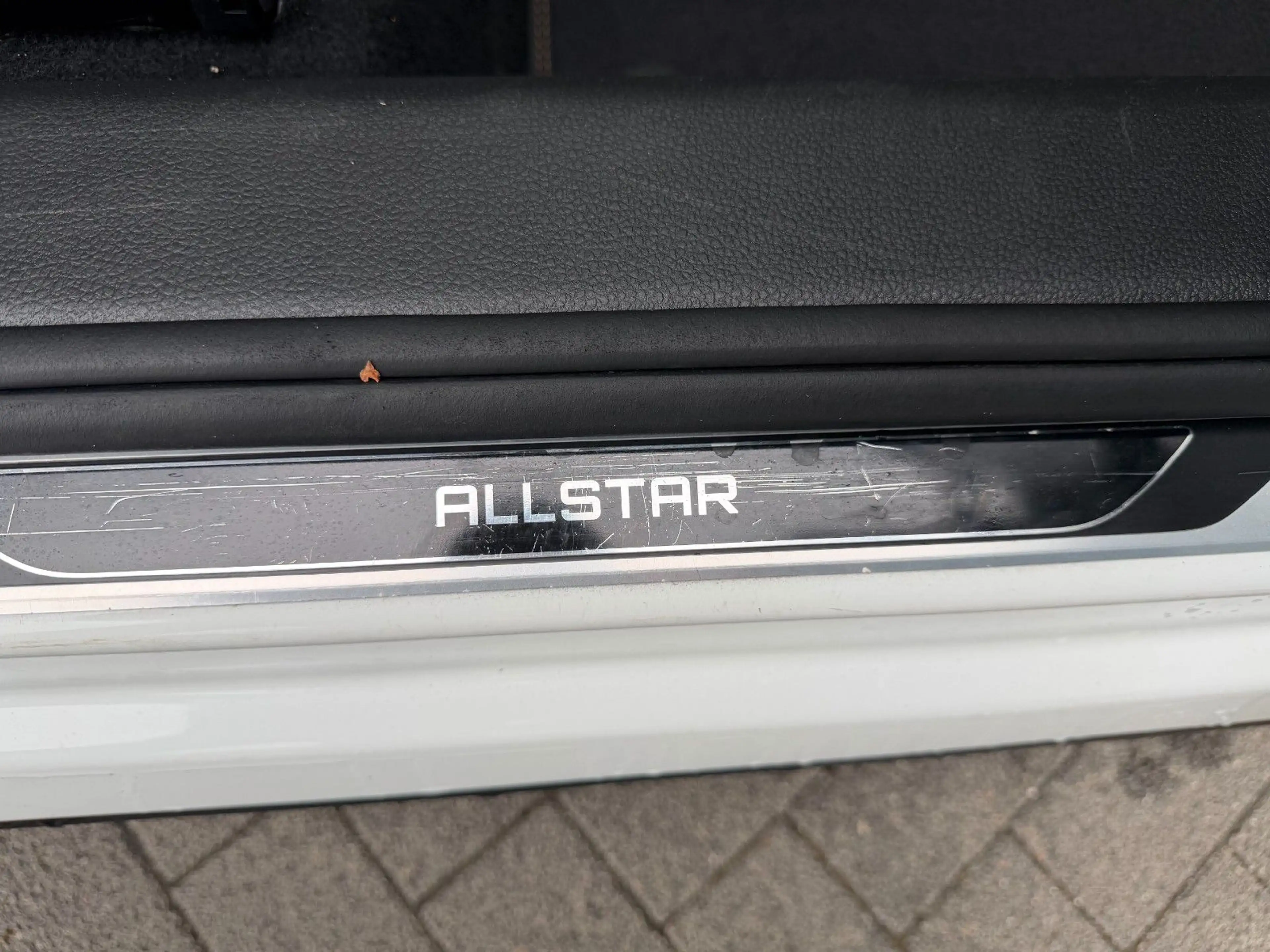 Volkswagen Sharan 2.0 TSI Allstar DSG PANO NAV SHZ ACC AHK — photo 13